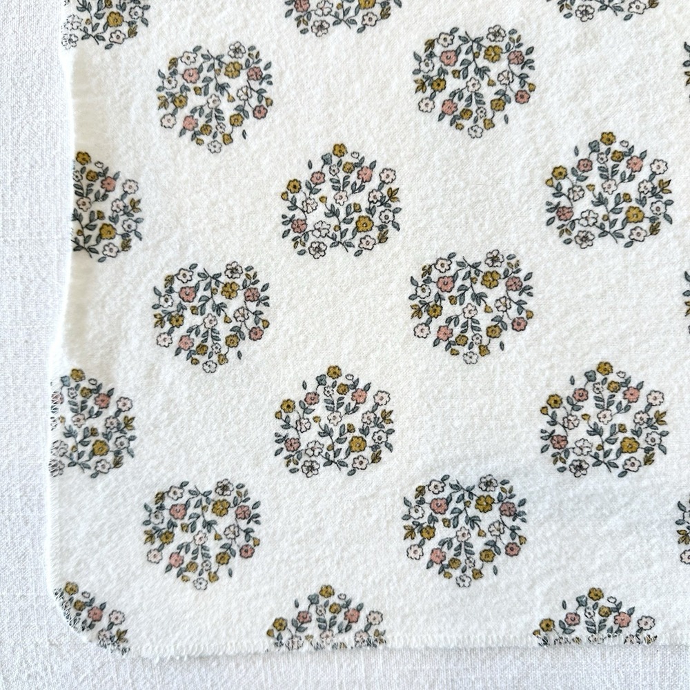 Carter's Baby Receiving Blanket Heart Bouquet Floral Flowers Vintage-Inspired